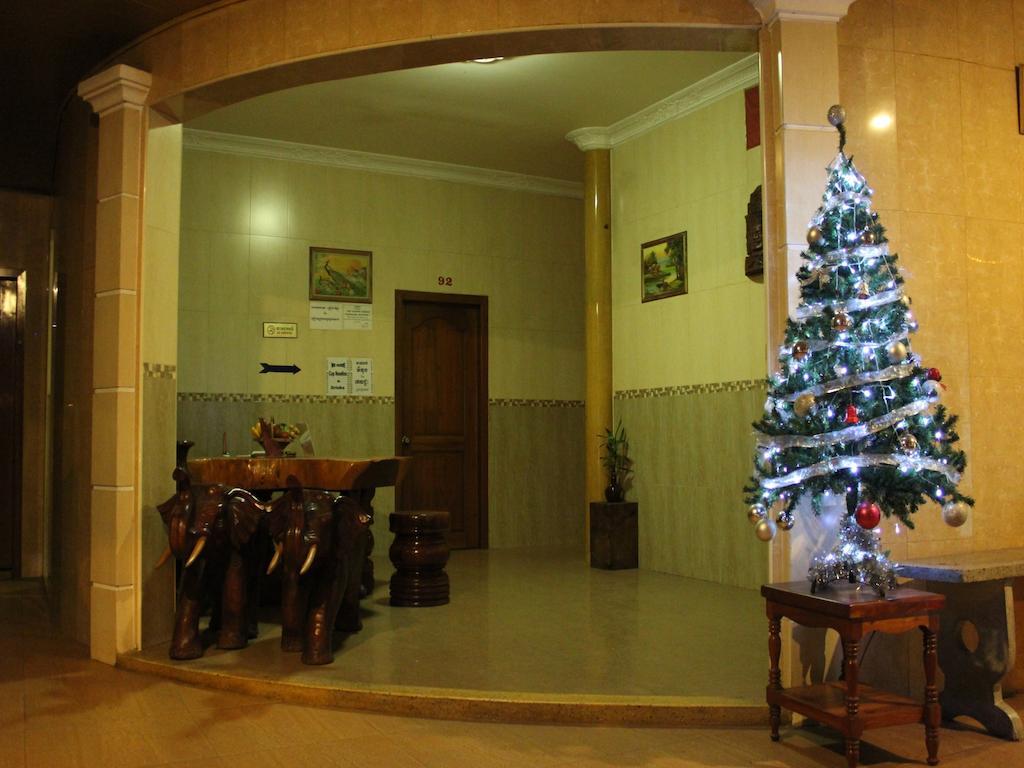 Lucky 1 Guesthouse Phnom Penh Ngoại thất bức ảnh