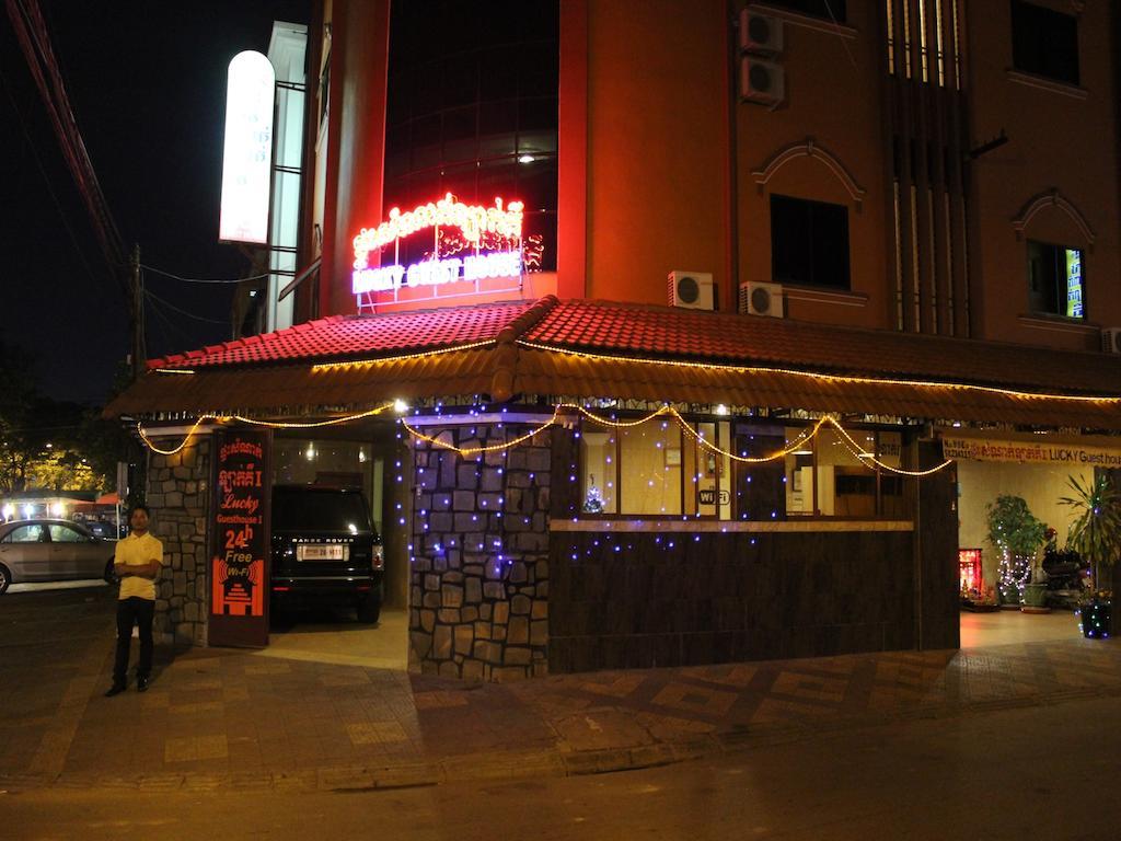 Lucky 1 Guesthouse Phnom Penh Ngoại thất bức ảnh