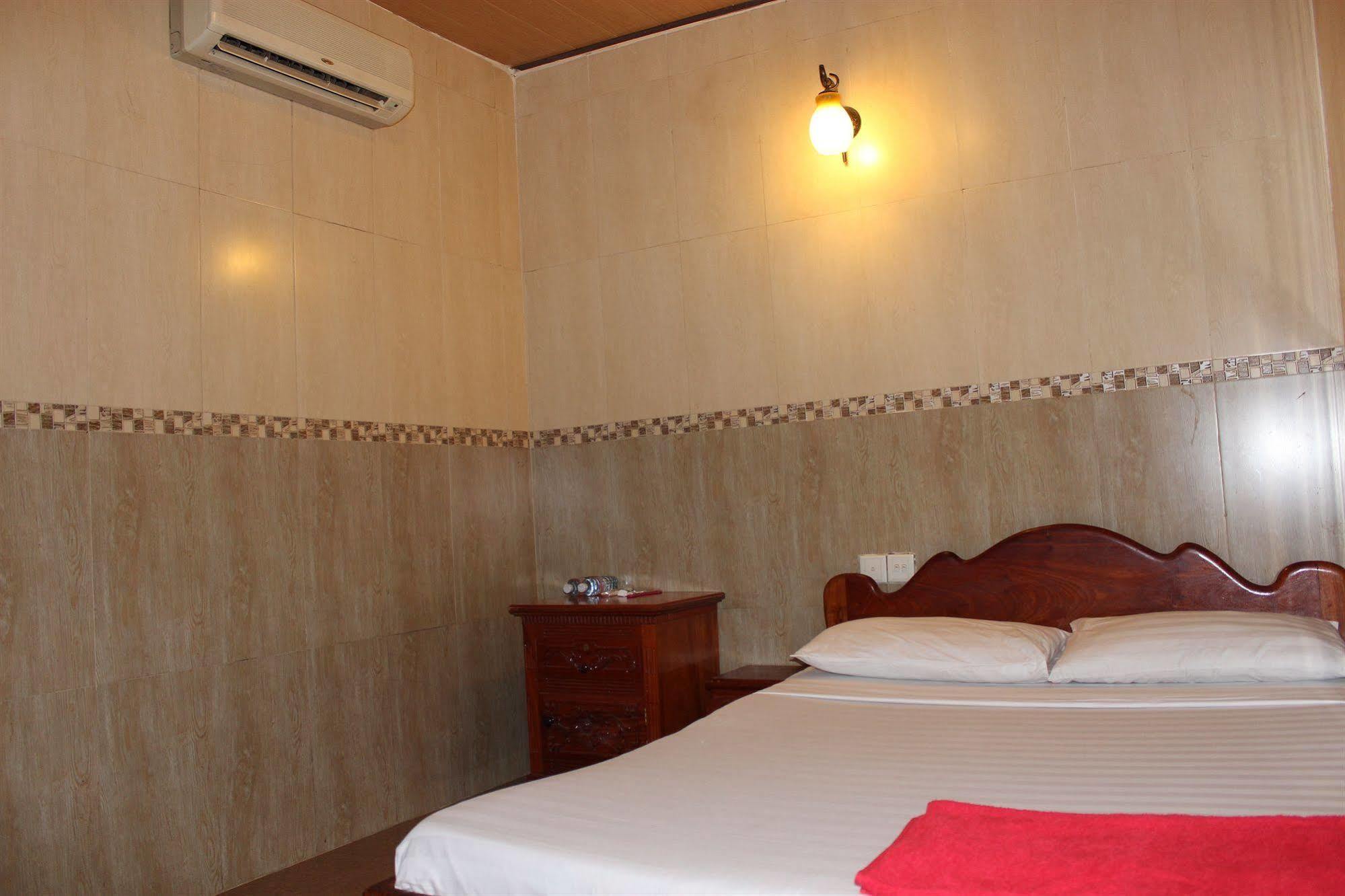 Lucky 1 Guesthouse Phnom Penh Ngoại thất bức ảnh