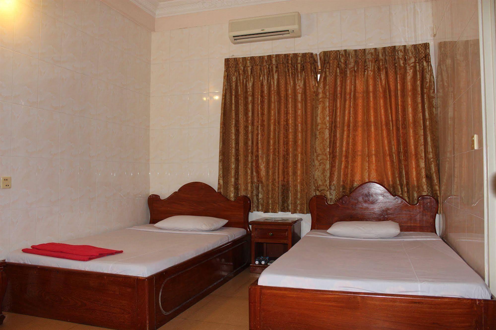 Lucky 1 Guesthouse Phnom Penh Ngoại thất bức ảnh