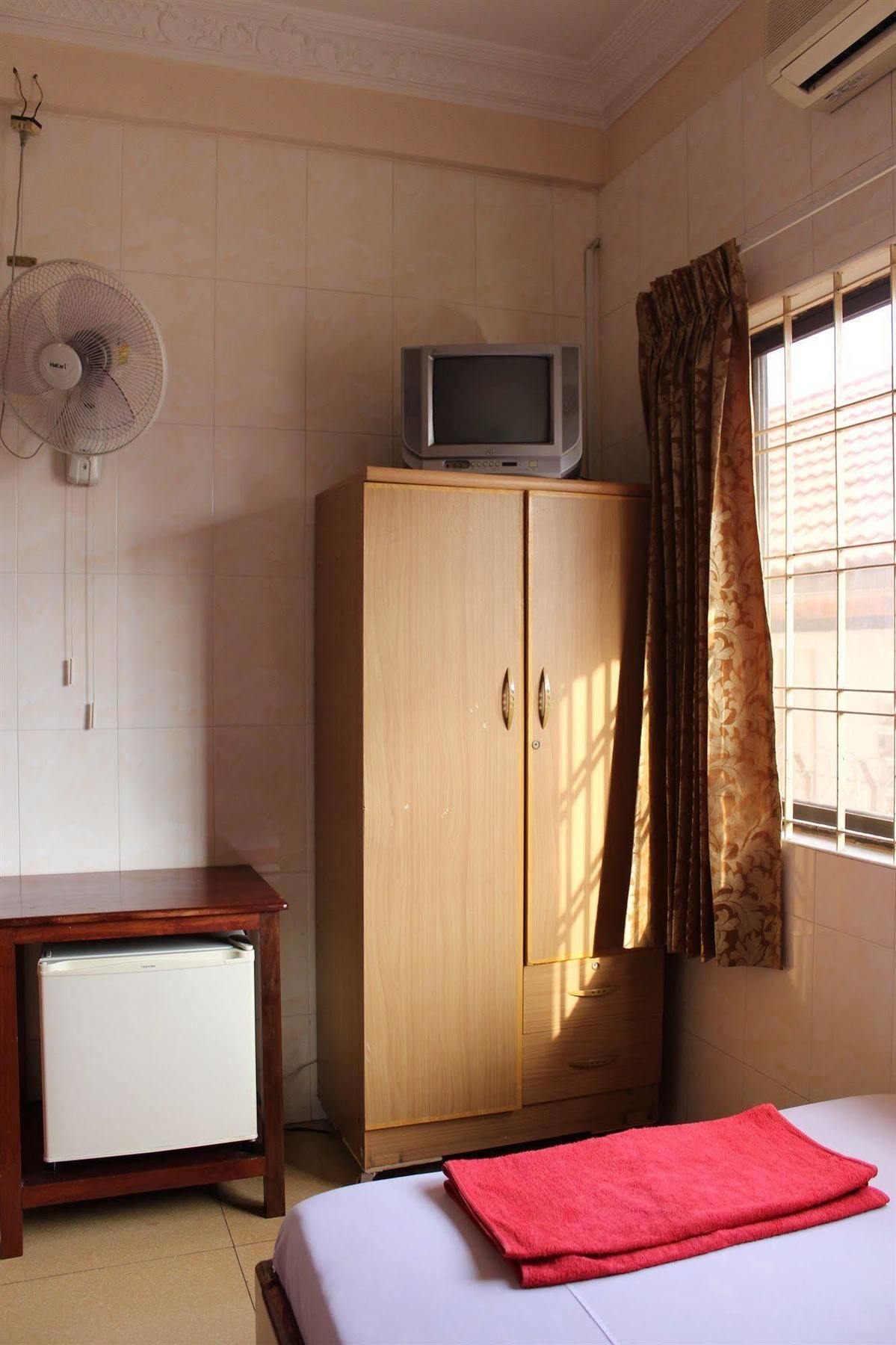 Lucky 1 Guesthouse Phnom Penh Ngoại thất bức ảnh