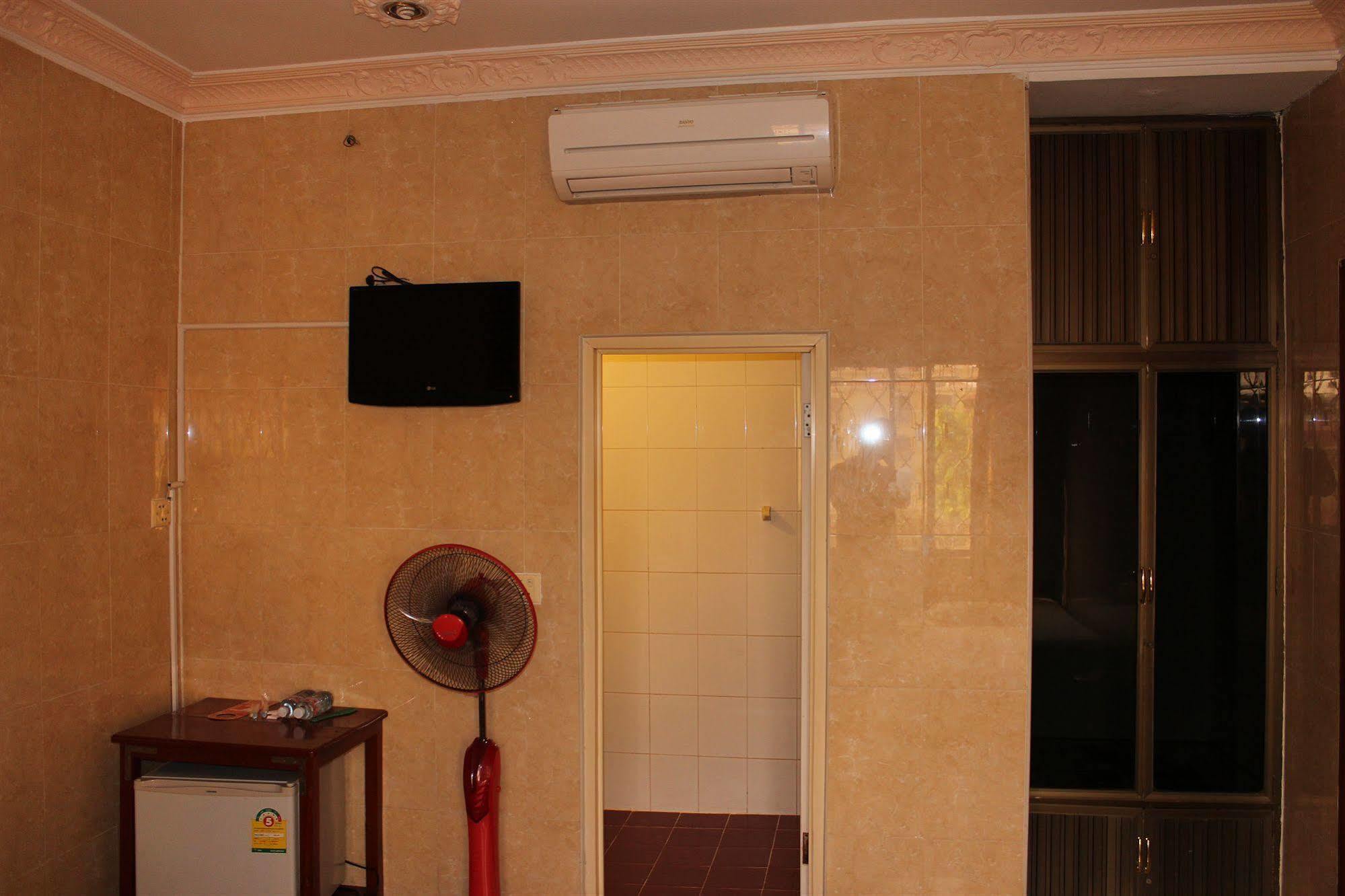 Lucky 1 Guesthouse Phnom Penh Ngoại thất bức ảnh
