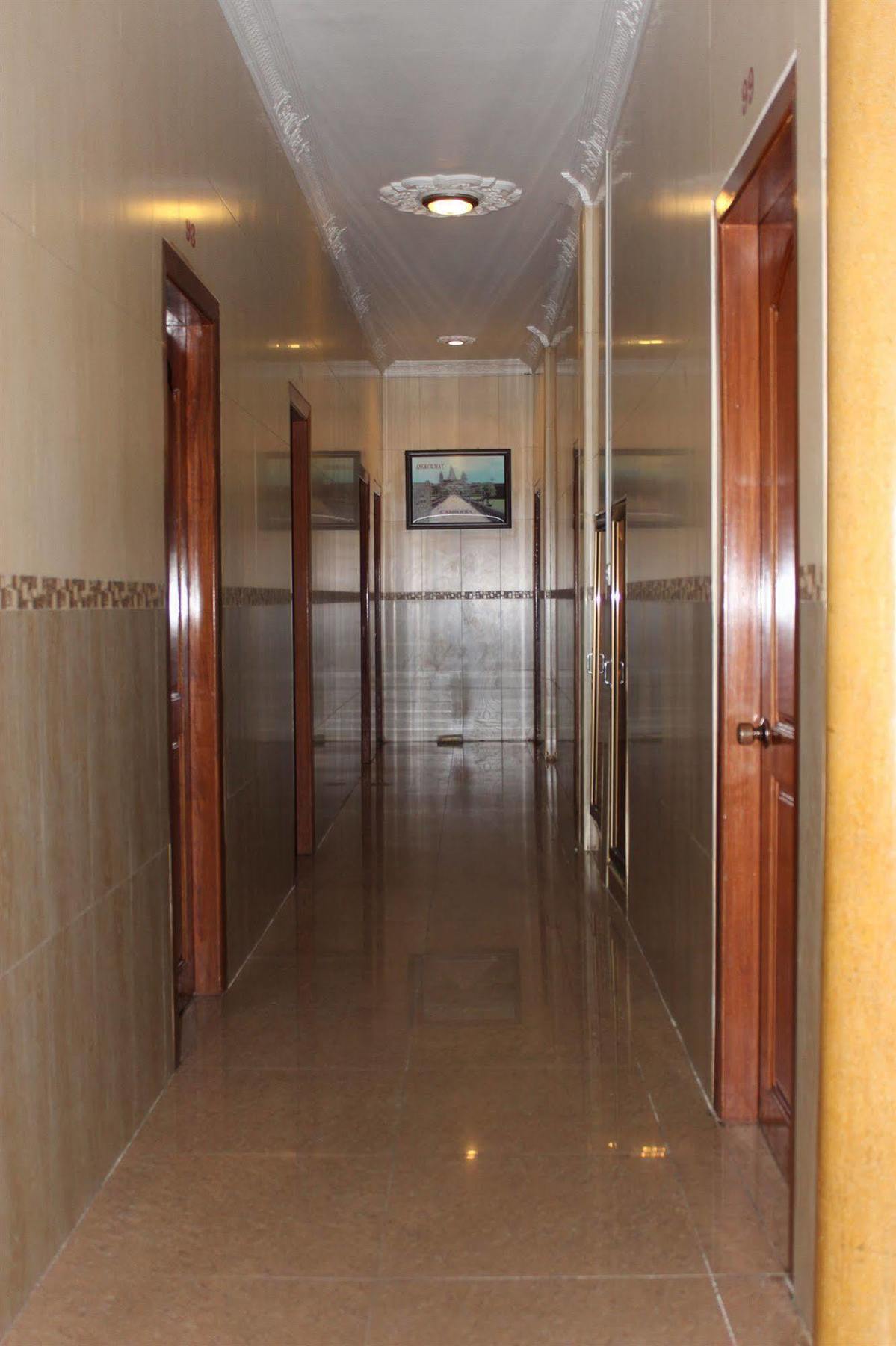 Lucky 1 Guesthouse Phnom Penh Ngoại thất bức ảnh