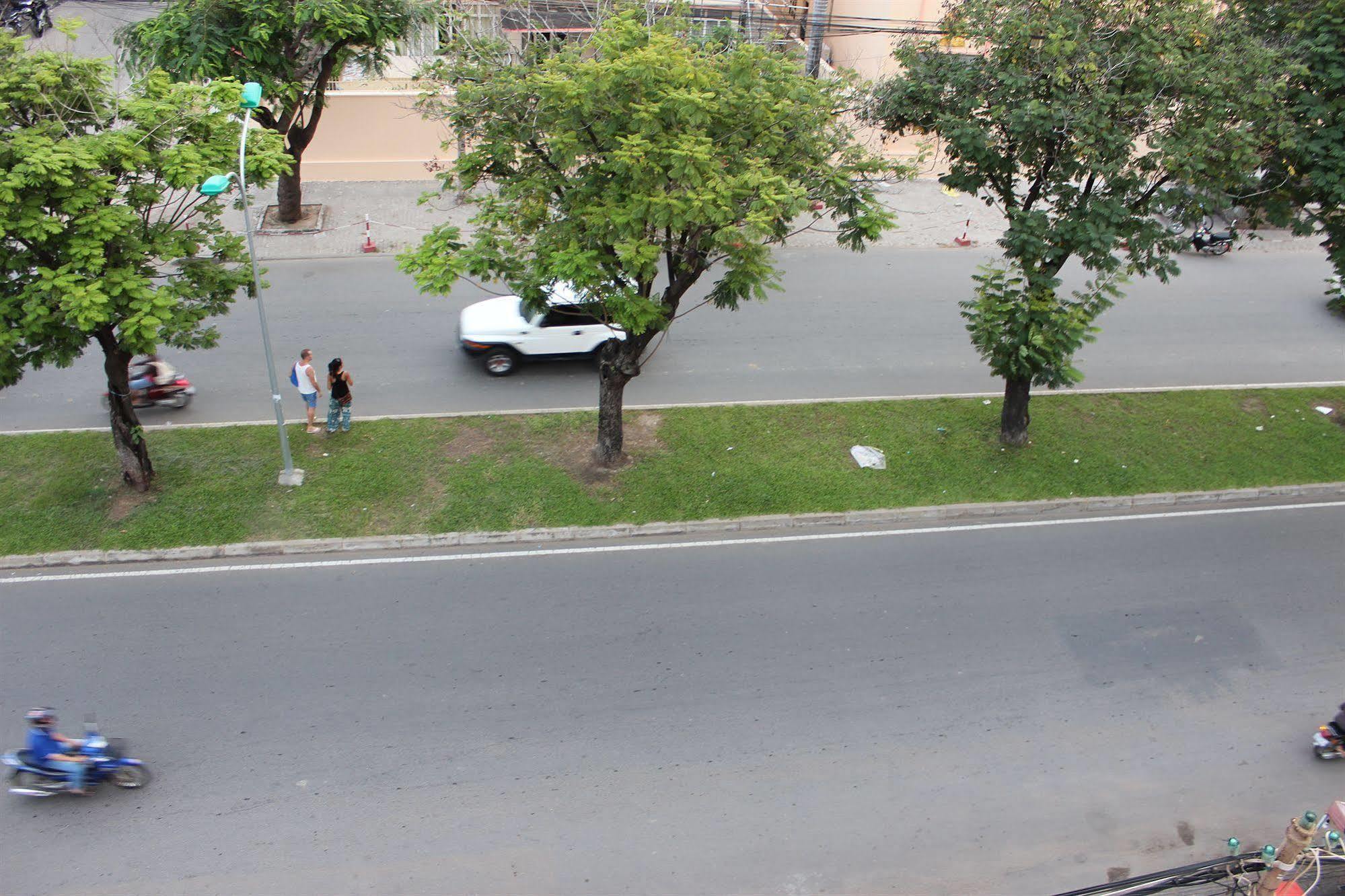 Lucky 1 Guesthouse Phnom Penh Ngoại thất bức ảnh